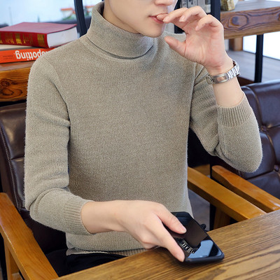 Vīriešu ziemas džemperis ar polo apkakli un uzrakstu