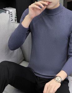 Elegants vīriešu džemperis ar augstu apkakli