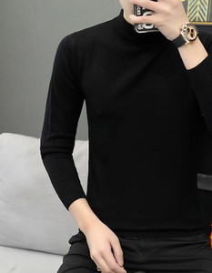 Elegants vīriešu džemperis ar augstu apkakli