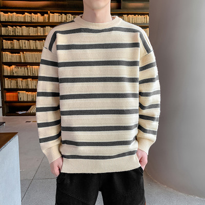 Novi model jesenskog muškog džempera sa ovalnom kragnom