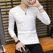 Eleganta vīriešu blūze ar V veida kakla izgriezumu