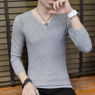 Eleganta vīriešu blūze ar V veida kakla izgriezumu