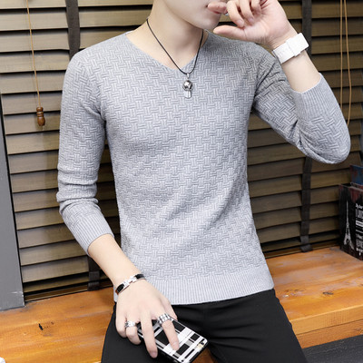 Eleganta vīriešu blūze ar V veida kakla izgriezumu