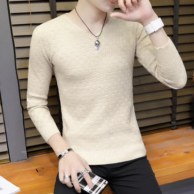 Eleganta vīriešu blūze ar V veida kakla izgriezumu