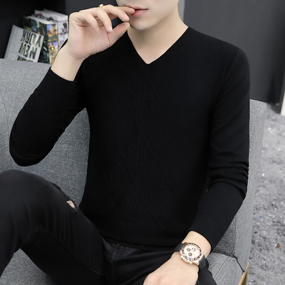 Ανδρικό πουλόβερ με λαιμόκοψη σε διάφορα χρώματα