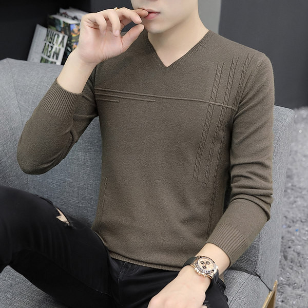 Ανδρικό πουλόβερ με λαιμόκοψη σε διάφορα χρώματα