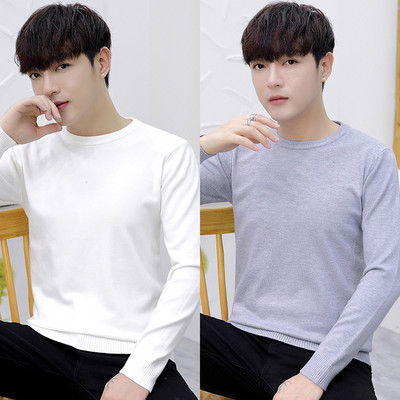 Vienkrāsains vīriešu džemperis ar ovālu kakla izgriezumu