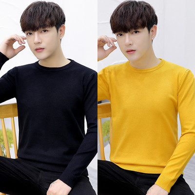 Vienkrāsains vīriešu džemperis ar ovālu kakla izgriezumu