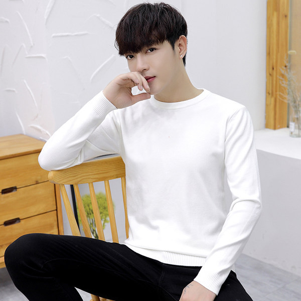 Vienkrāsains vīriešu džemperis ar ovālu kakla izgriezumu