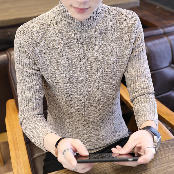 Ανδρικό εμπριμέ πουλόβερ με λαιμόκοψη