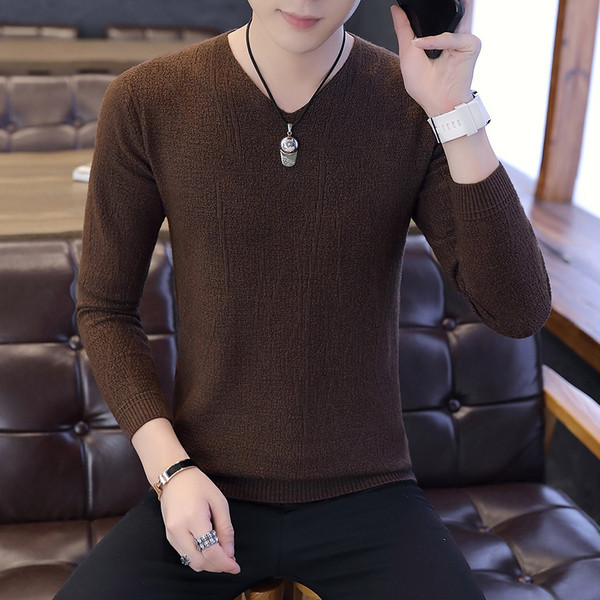 Vienkrāsains vīriešu džempera modelis