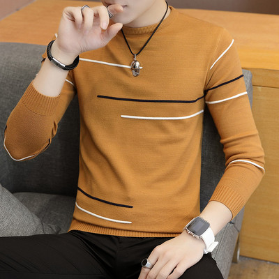 Rudens vīriešu blūze ar uzrakstu un ovālu kakla izgriezumu