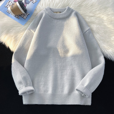 Vienkrāsains ovāla kakla ziemas džemperis vīriešiem