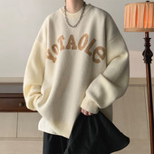 Vīriešu džempera plats modelis ar uzrakstu