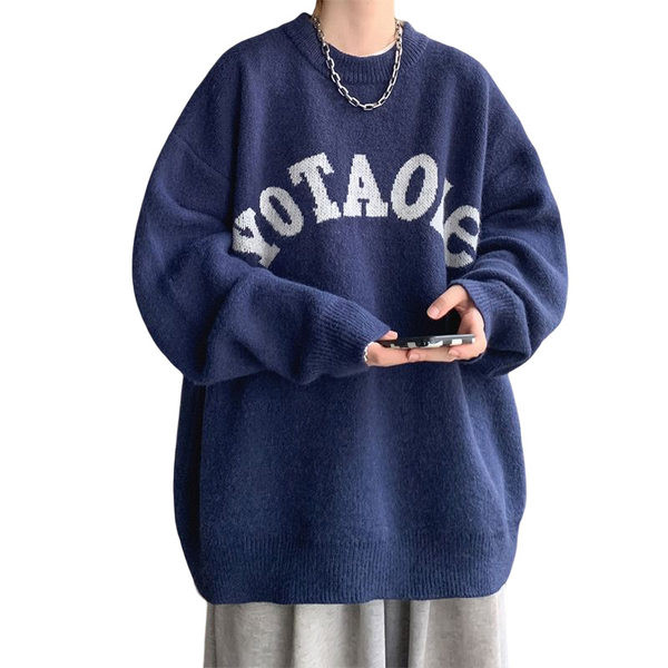 Vīriešu džempera plats modelis ar uzrakstu