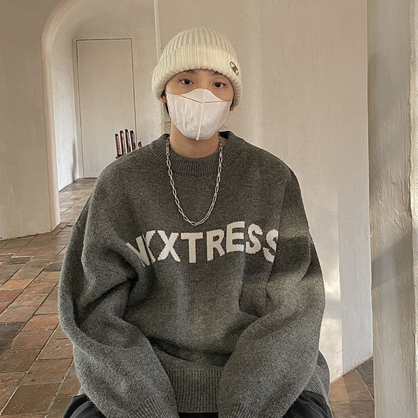 Retro model muškog džempera sa natpisom