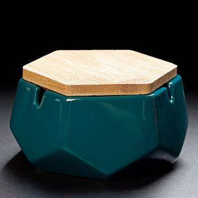 Eiropas stila keramikas pelnu trauks ar vāku Creative Personality Fashion Office Lidojošo pelnu trauks Dzīvojamās istabas mājas dekorēšana