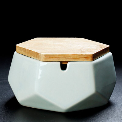 Eiropas stila keramikas pelnu trauks ar vāku Creative Personality Fashion Office Lidojošo pelnu trauks Dzīvojamās istabas mājas dekorēšana