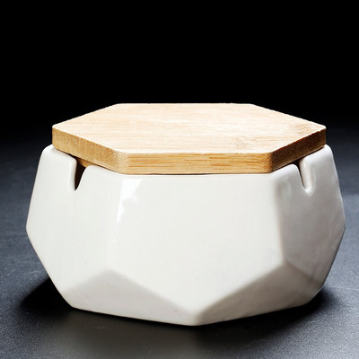 Eiropas stila keramikas pelnu trauks ar vāku Creative Personality Fashion Office Lidojošo pelnu trauks Dzīvojamās istabas mājas dekorēšana