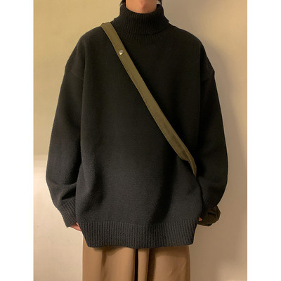 Obični muški pulover s polo ovratnikom i postavom