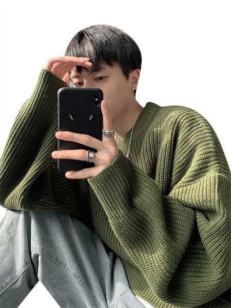 Vīriešu trikotāžas džemperis dažādās krāsās