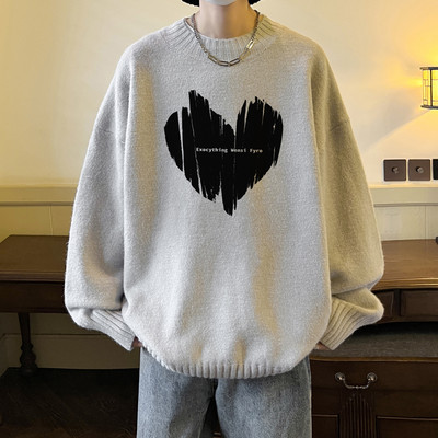 Ανδρικό πουλόβερ με οβάλ λαιμόκοψη και στάμπα