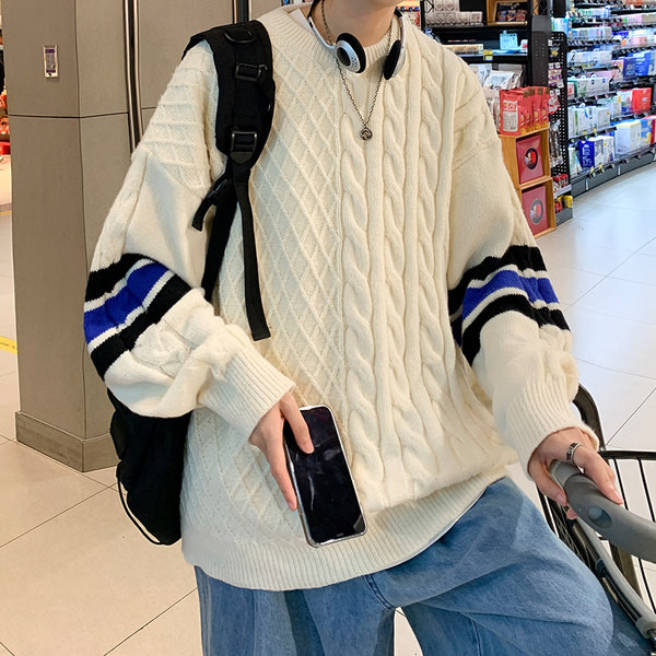 Pleteni muški pulover s okruglim izrezom - široki model