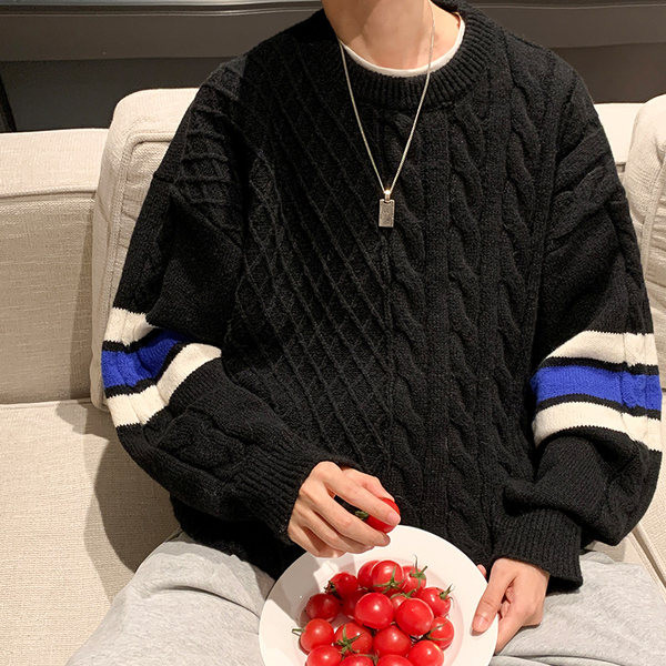 Pleteni muški pulover s okruglim izrezom - široki model