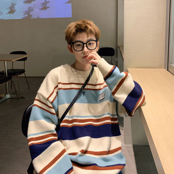 Muški prugasti džemper s okruglim izrezom