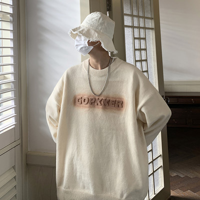 Μοντέρνο ανδρικό πουλόβερ με επιγραφή