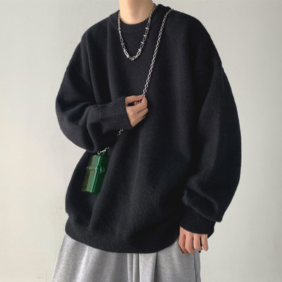 Ikdienas vīriešu džemperis ar apaļu apkakli - plats modelis