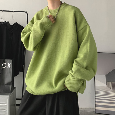 Ikdienas vīriešu džemperis ar apaļu apkakli - plats modelis