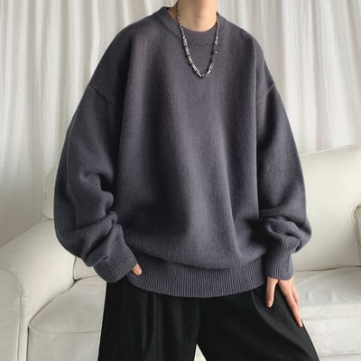 Ikdienas vīriešu džemperis ar apaļu apkakli - plats modelis