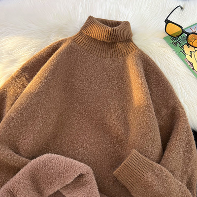 Novi model muškog džempera sa mekom postavom i visokim ovratnikom