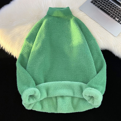 Novi model muškog džempera sa mekom postavom i visokim ovratnikom