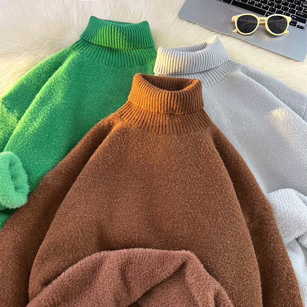 Novi model muškog džempera sa mekom postavom i visokim ovratnikom