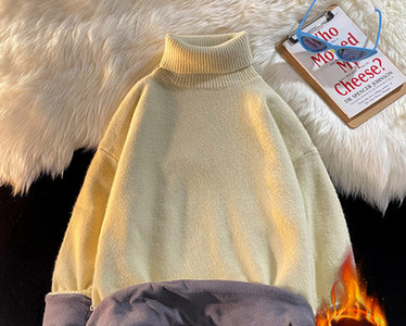 Μοντέρνο ανδρικό πουλόβερ με ψηλό γιακά πόλο