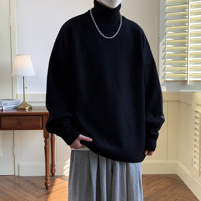 Μοντέρνο ανδρικό πουλόβερ με ψηλό γιακά πόλο