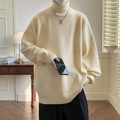 Μοντέρνο ανδρικό πουλόβερ με ψηλό γιακά πόλο