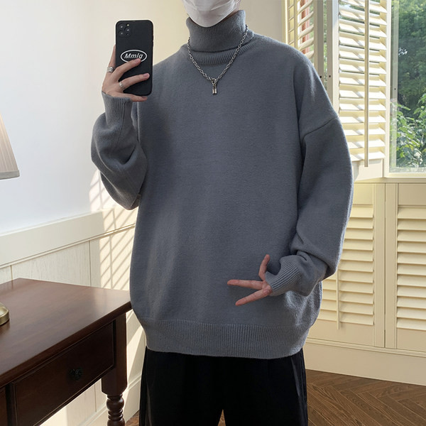 Μοντέρνο ανδρικό πουλόβερ με ψηλό γιακά πόλο