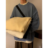 Vienkrāsains vīriešu džemperis ar apaļu apkakli