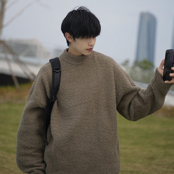 Ανδρικό πουλόβερ με χαμηλό γιακά πόλο