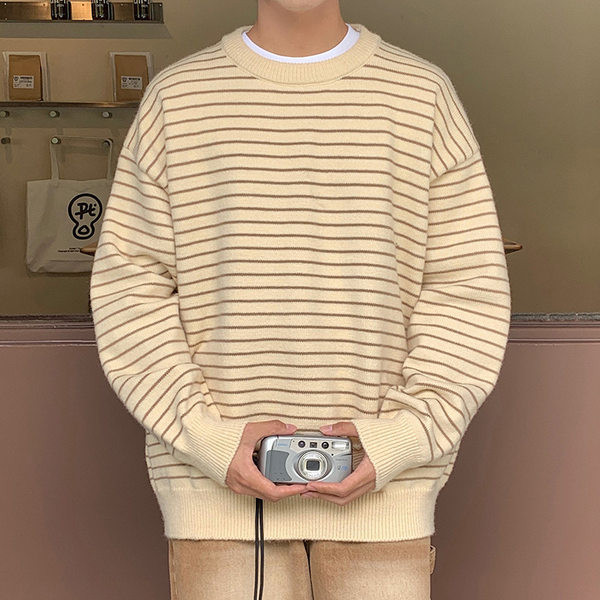 Muški prugasti pulover s okruglim izrezom