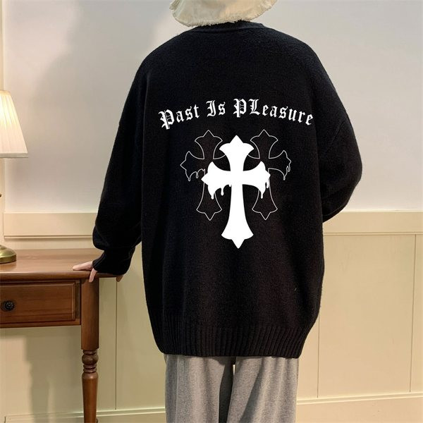 Ανδρικό χειμωνιάτικο πουλόβερ με στάμπα στην πλάτη