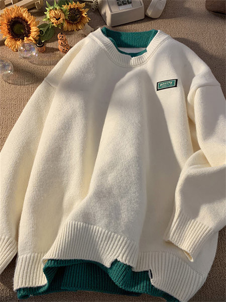 Vīriešu džemperis ar ovālu apkakli - plats modelis