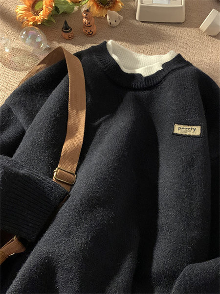 Vīriešu džemperis ar ovālu apkakli - plats modelis