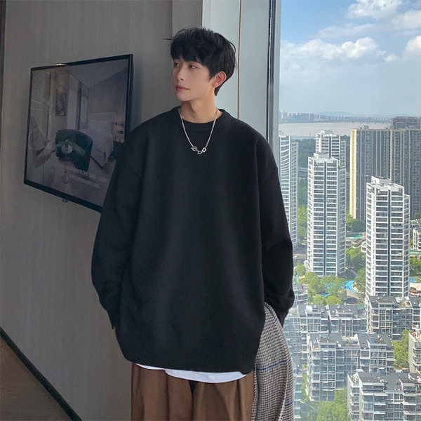 Μονόχρωμο ανδρικό πουλόβερ με οβάλ λαιμόκοψη και μακριά μανίκια