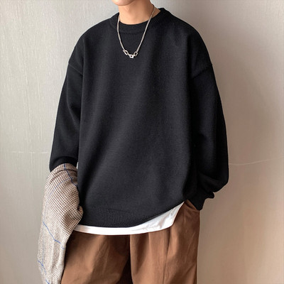 Μονόχρωμο ανδρικό πουλόβερ με λαιμόκοψη O και μακριά μανίκια