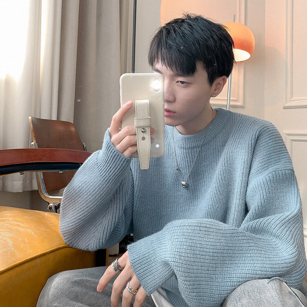 Plata raksta vīriešu džemperis