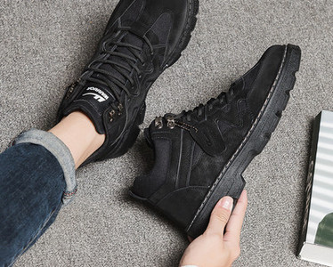 Vīriešu ikdienas zābaki ar uzrakstiem